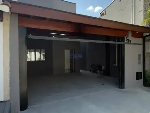 Sobrado 2 quartos e 1 banheiro, à venda, no bairro Conjunto Habitacional São José dos Campos A em São José dos Campos
