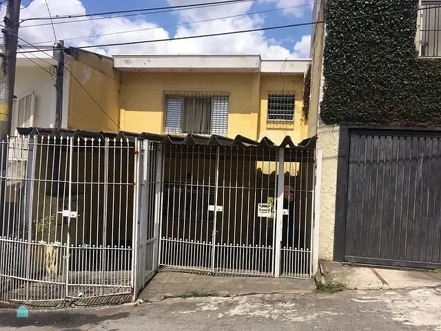 Sobrado à venda, no bairro Bairro inválido em Cidade inexistente