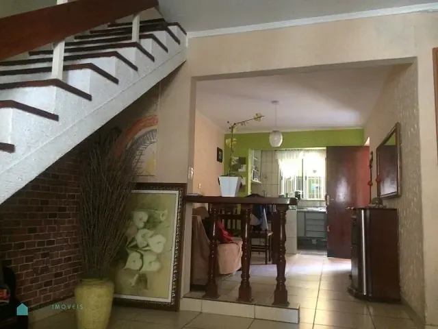 Sobrado à venda, no bairro Bairro inválido em Cidade inexistente