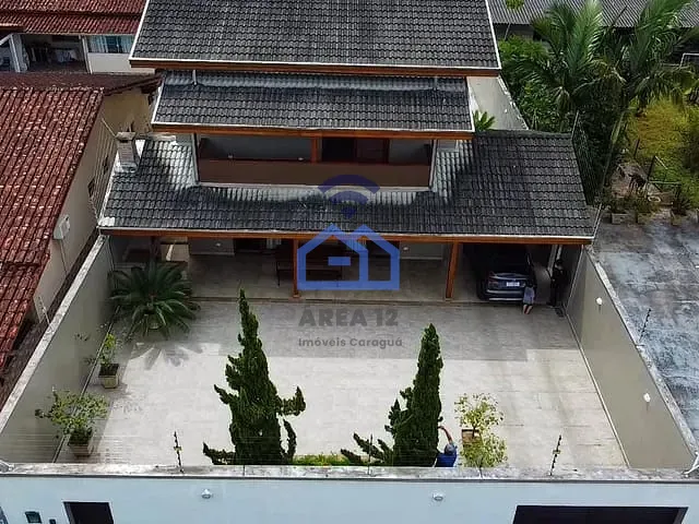 Sobrado com 490m² 4 quartos e 4 banheiros, à venda, no bairro Jardim das Gaivotas em Caraguatatuba