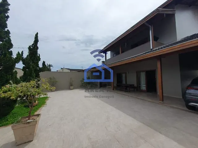 Sobrado com 490m² 4 quartos e 4 banheiros, à venda, no bairro Jardim das Gaivotas em Caraguatatuba