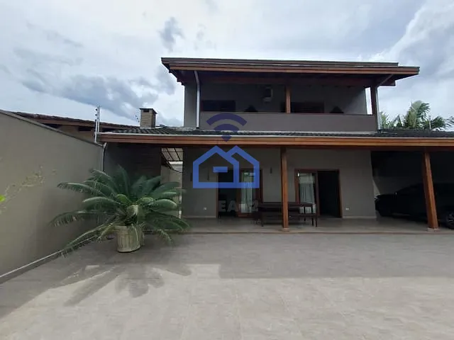 Sobrado com 490m² 4 quartos e 4 banheiros, à venda, no bairro Jardim das Gaivotas em Caraguatatuba