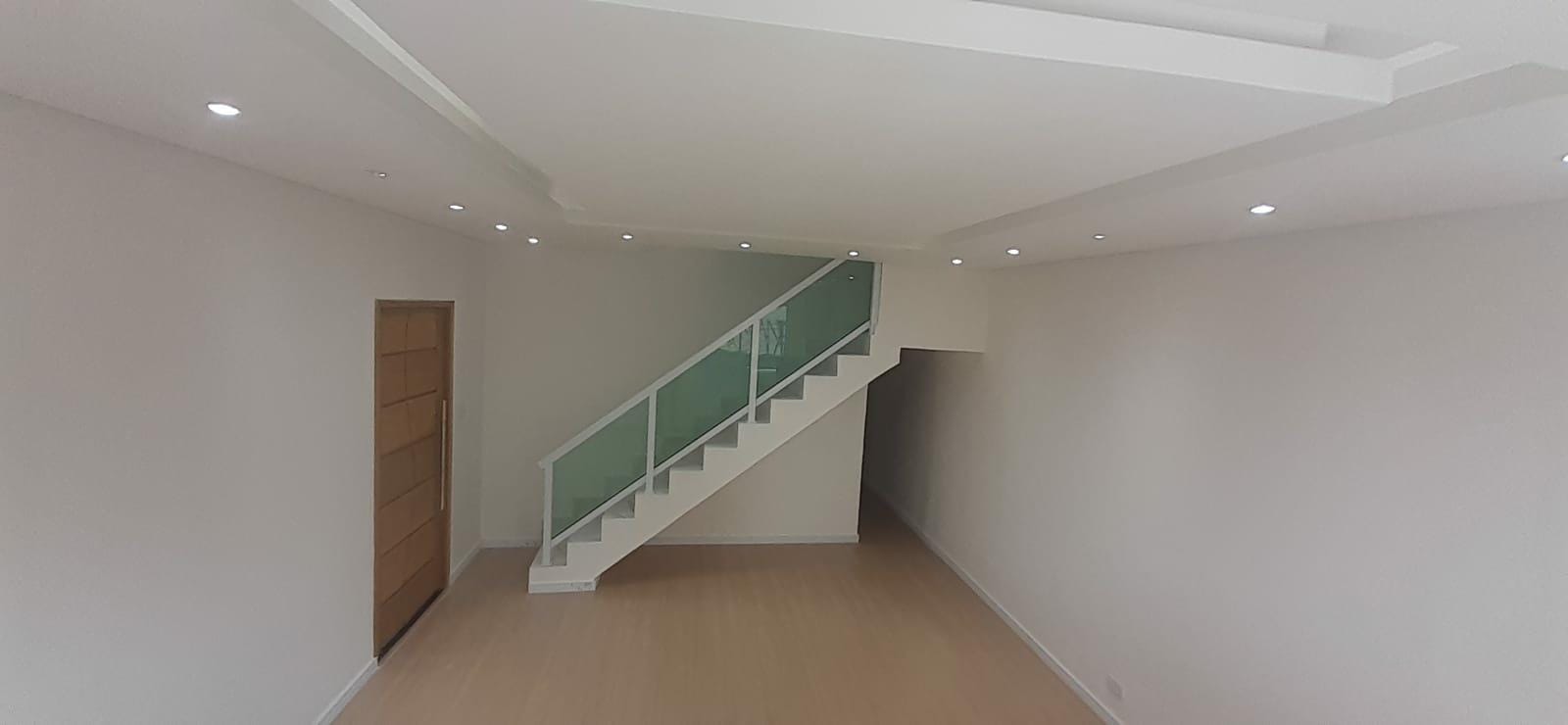Sobrado à venda 3 Quartos, 2 Vagas, 250M², Vila Monumento, São Paulo - SP