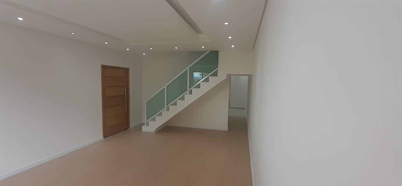 Sobrado à venda 3 Quartos, 2 Vagas, 250M², Vila Monumento, São Paulo - SP