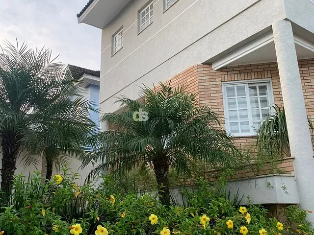 Sobrado com 550m² 4 quartos e 6 banheiros, à venda, no bairro Barro Branco (Zona Norte) em São Paulo
