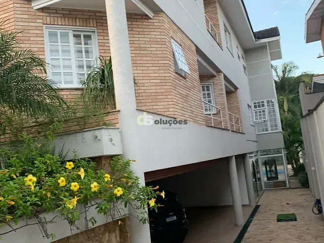 Sobrado com 550m² 4 quartos e 6 banheiros, à venda, no bairro Barro Branco (Zona Norte) em São Paulo