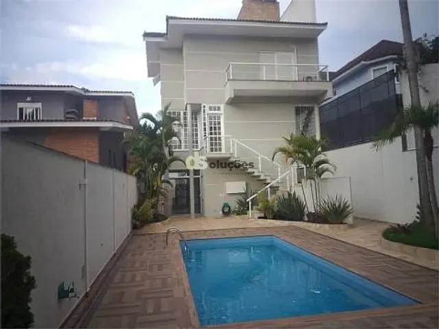 Sobrado com 550m² 4 quartos e 6 banheiros, à venda, no bairro Barro Branco (Zona Norte) em São Paulo
