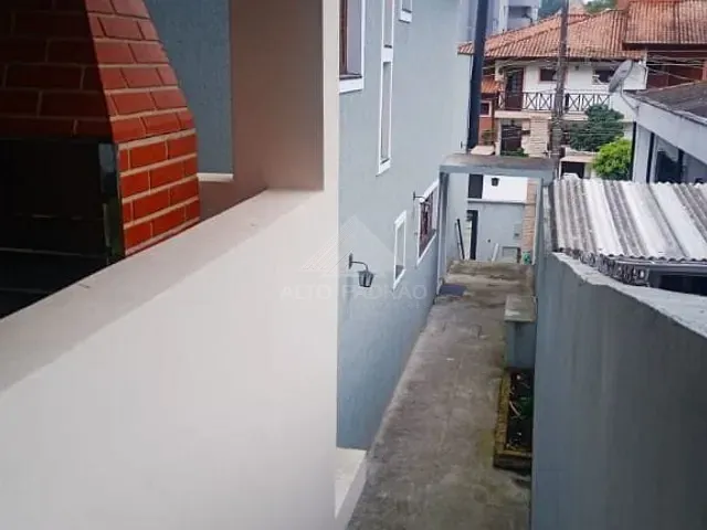 Sobrado com 203m² 3 quartos e 2 banheiros, à venda, no bairro Colônia em Ribeirão Pires