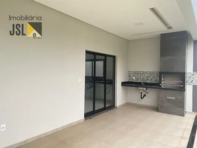 Sobrado com 250m² 3 quartos e 2 banheiros, à venda, no bairro Residencial Colinas em Caçapava