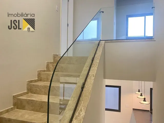 Sobrado com 250m² 3 quartos e 2 banheiros, à venda, no bairro Residencial Colinas em Caçapava
