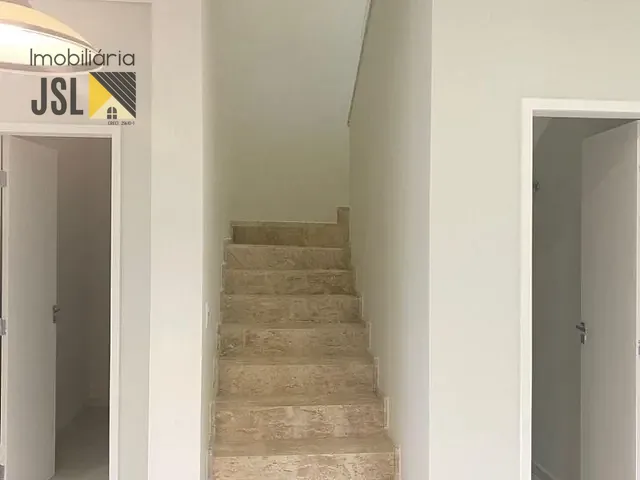 Sobrado com 250m² 3 quartos e 2 banheiros, à venda, no bairro Residencial Colinas em Caçapava