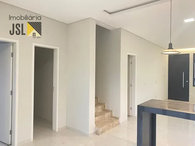 Sobrado com 250m² 3 quartos e 2 banheiros, à venda, no bairro Residencial Colinas em Caçapava