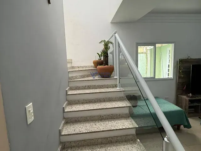 Sobrado com 125m² 3 quartos e 3 banheiros, à venda, no bairro Jardim das Indústrias em São José dos Campos