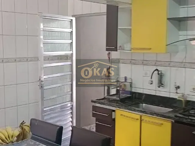 Sobrado com 155m² 4 quartos e 3 banheiros, à venda, no bairro Jardim Imperador em Suzano