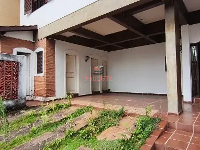 Sobrado com 376m², para alugar, no bairro Mirandópolis em São Paulo
