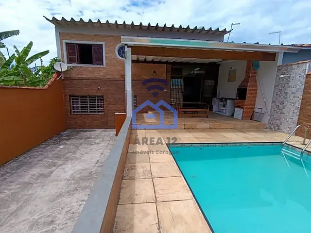 Sobrado com 250m² 3 quartos e 3 banheiros, à venda, no bairro Praia das Palmeiras em Caraguatatuba