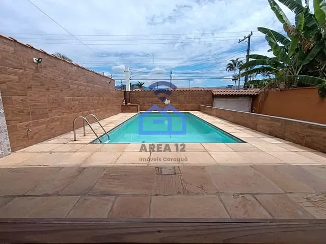 Sobrado com 250m² 3 quartos e 3 banheiros, à venda, no bairro Praia das Palmeiras em Caraguatatuba