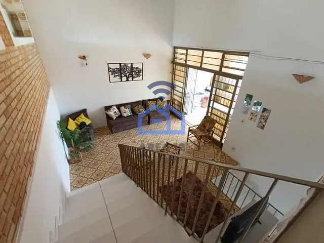 Sobrado com 250m² 3 quartos e 3 banheiros, à venda, no bairro Praia das Palmeiras em Caraguatatuba
