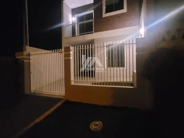 Sobrado com 85m² 2 quartos e 3 banheiros, à venda, no bairro Boa Vista em Ponta Grossa