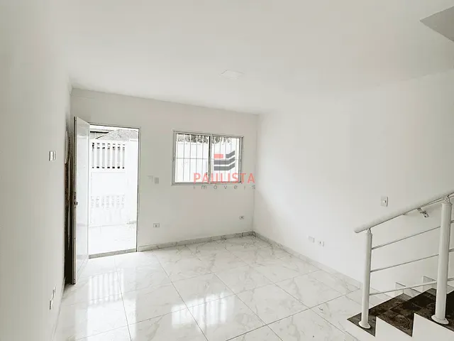 Sobrado com 61m² 2 quartos e 2 banheiros, à venda, no bairro Cidade Naútica em São Vicente