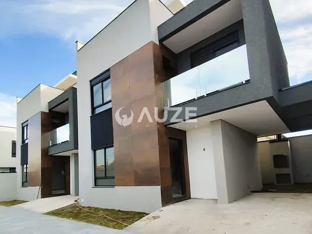 Sobrado com 169m² 3 quartos e 3 banheiros, à venda, no bairro HAUER em Curitiba