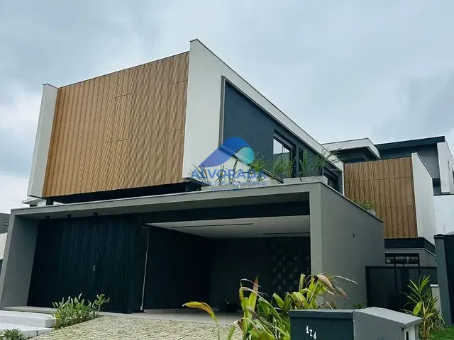 Sobrado com 450m² 4 quartos e 5 banheiros, à venda, no bairro Condomínio Residencial Alphaville II em São José dos Campos