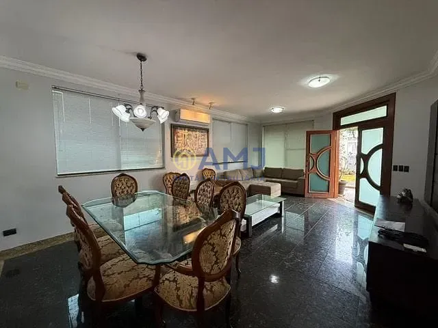 Sobrado com 552m² 4 quartos e 5 banheiros, à venda ou para alugar, no bairro Setor Jaó em Goiânia