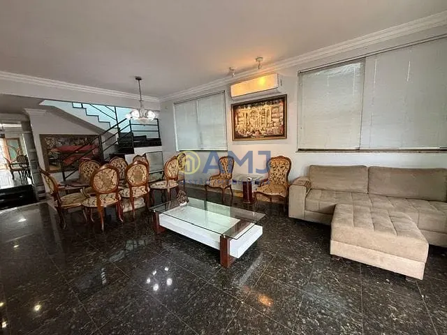 Sobrado com 552m² 4 quartos e 5 banheiros, à venda ou para alugar, no bairro Setor Jaó em Goiânia