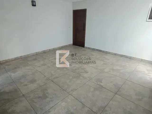 Casa com 150m² 3 quartos e 2 banheiros, à venda, no bairro Parque São Lourenço em Indaiatuba