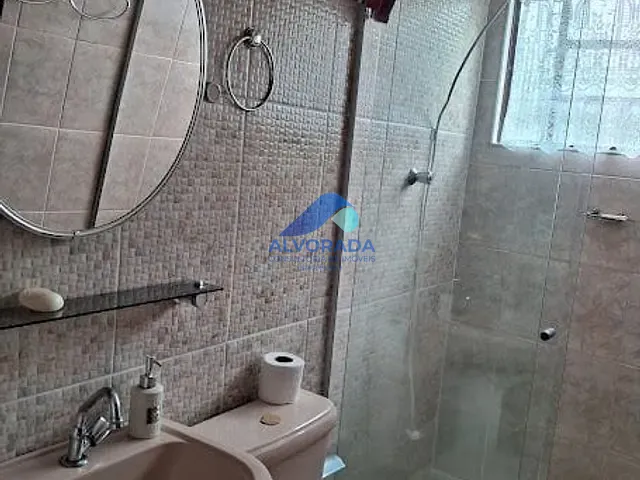 Sobrado com 150m² 3 quartos e 1 banheiro, à venda, no bairro Bosque dos Eucaliptos em São José dos Campos