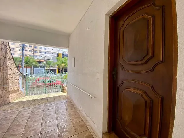 Sobrado com 300m² 3 quartos e 3 banheiros, à venda, no bairro Santa Paula em São Caetano do Sul