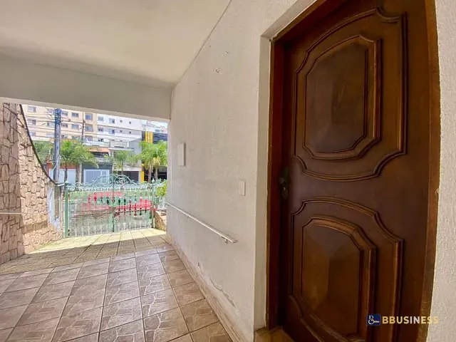 Sobrado com 300m² 3 quartos e 3 banheiros, à venda, no bairro Santa Paula em São Caetano do Sul
