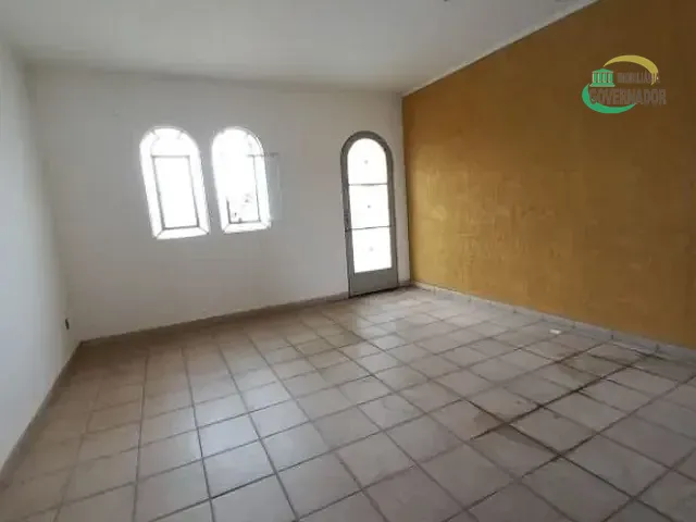 Sobrado com 220m² 3 quartos e 2 banheiros, à venda ou para alugar, no bairro Parque Fazendinha em Campinas