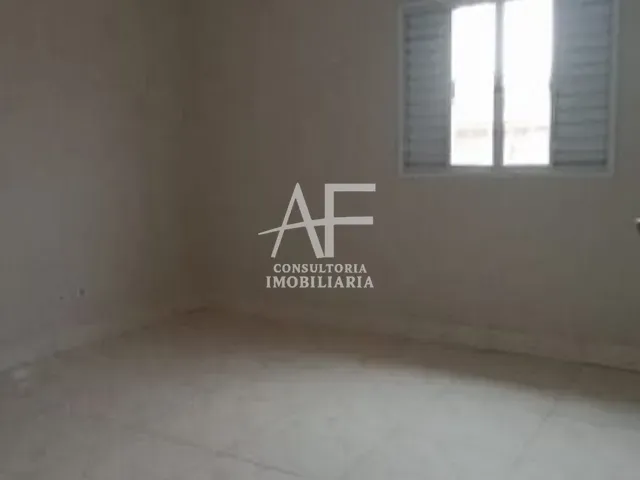 Sobrado com 190m² 3 quartos e 3 banheiros, à venda, no bairro Residencial Estoril em Taubaté