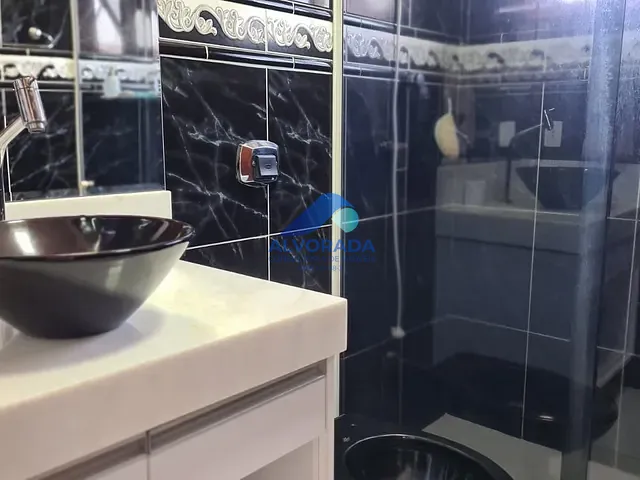 Sobrado com 150m² 3 quartos e 3 banheiros, à venda, no bairro Vila Industrial em São José dos Campos