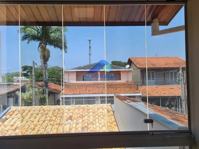 Sobrado com 150m² 3 quartos e 3 banheiros, à venda, no bairro Vila Industrial em São José dos Campos