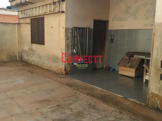 Sobrado com 200m² 3 quartos e 2 banheiros, à venda, no bairro Adelino Simioni em Ribeirão Preto