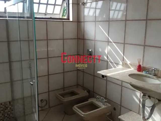Sobrado com 200m² 3 quartos e 2 banheiros, à venda, no bairro Adelino Simioni em Ribeirão Preto