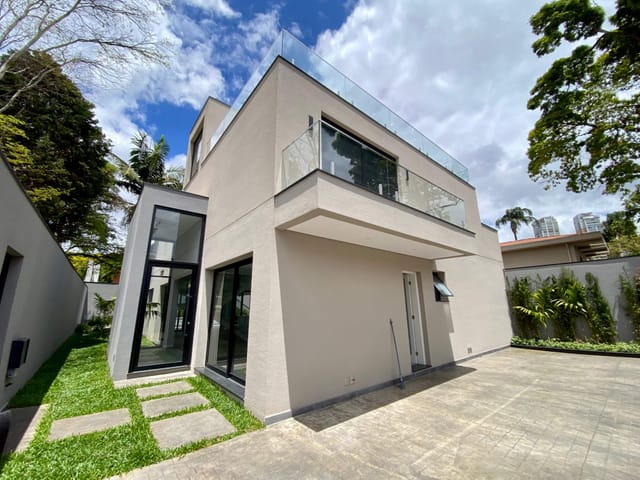 Sobrado com 500m² 4 quartos e 5 banheiros, à venda, no bairro Parque Ibirapuera em São Paulo