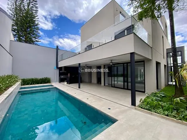 Sobrado com 500m² 4 quartos e 5 banheiros, à venda, no bairro Parque Ibirapuera em São Paulo