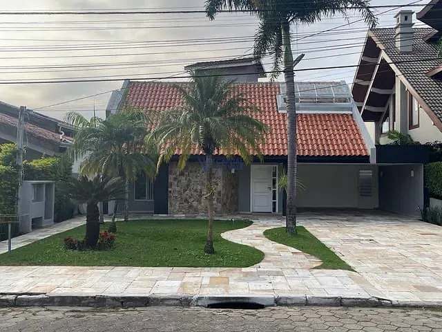 Sobrado com 450m² 4 quartos e 5 banheiros, à venda, no bairro Condomínio Esplanada do Sol em São José dos Campos
