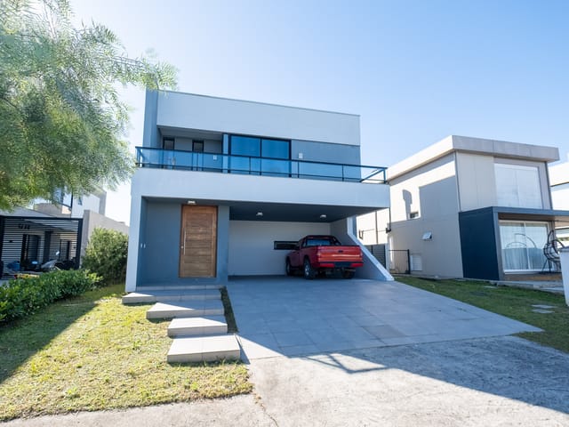 Casa com 407m² 3 quartos e 4 banheiros, à venda, no bairro Laranjal em Pelotas