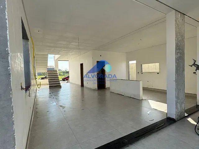 Sobrado com 250m² 4 quartos e 1 banheiro, à venda, no bairro Jardim das Flores em São José dos Campos
