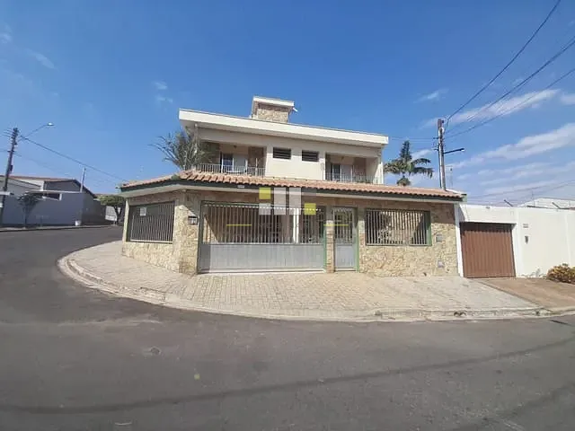 Sobrado com 285m² 4 quartos e 5 banheiros, à venda, no bairro Parque Franceschini em Sumaré