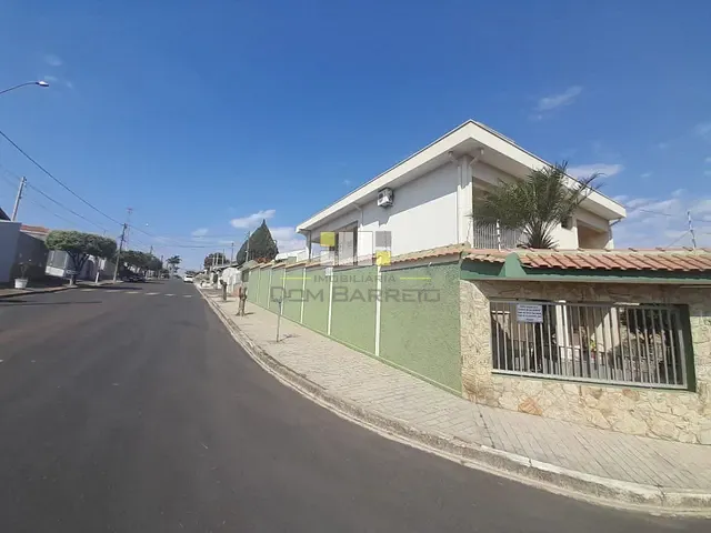Sobrado com 285m² 4 quartos e 5 banheiros, à venda, no bairro Parque Franceschini em Sumaré