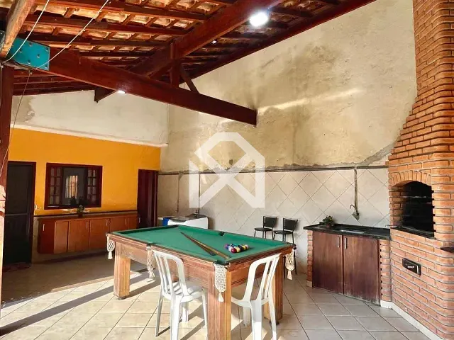 Sobrado com 350m² 4 quartos e 2 banheiros, à venda, no bairro Vila Maluf em Suzano