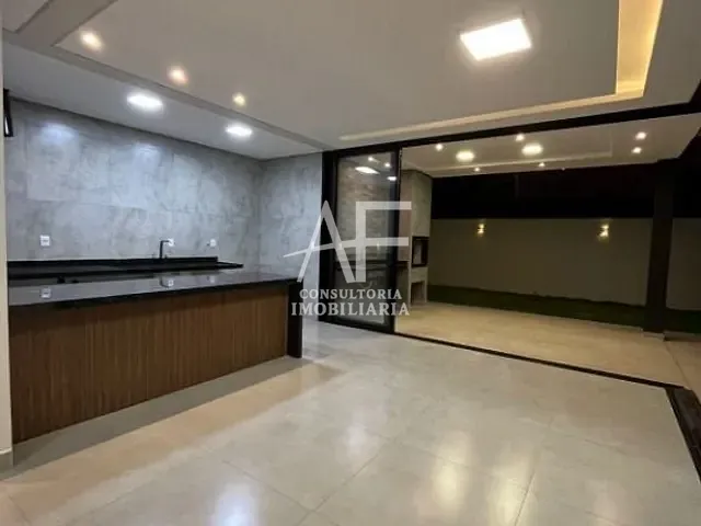 Sobrado com 300m², à venda, no bairro Itapecerica em Taubaté