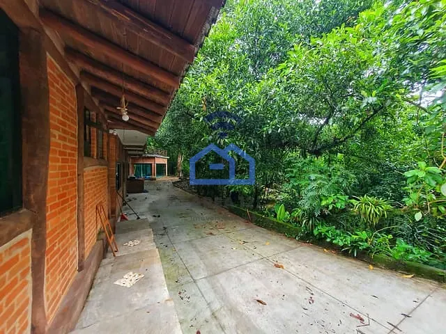 Sobrado com 3500m² 3 quartos e 6 banheiros, à venda, no bairro Cantagalo em Caraguatatuba