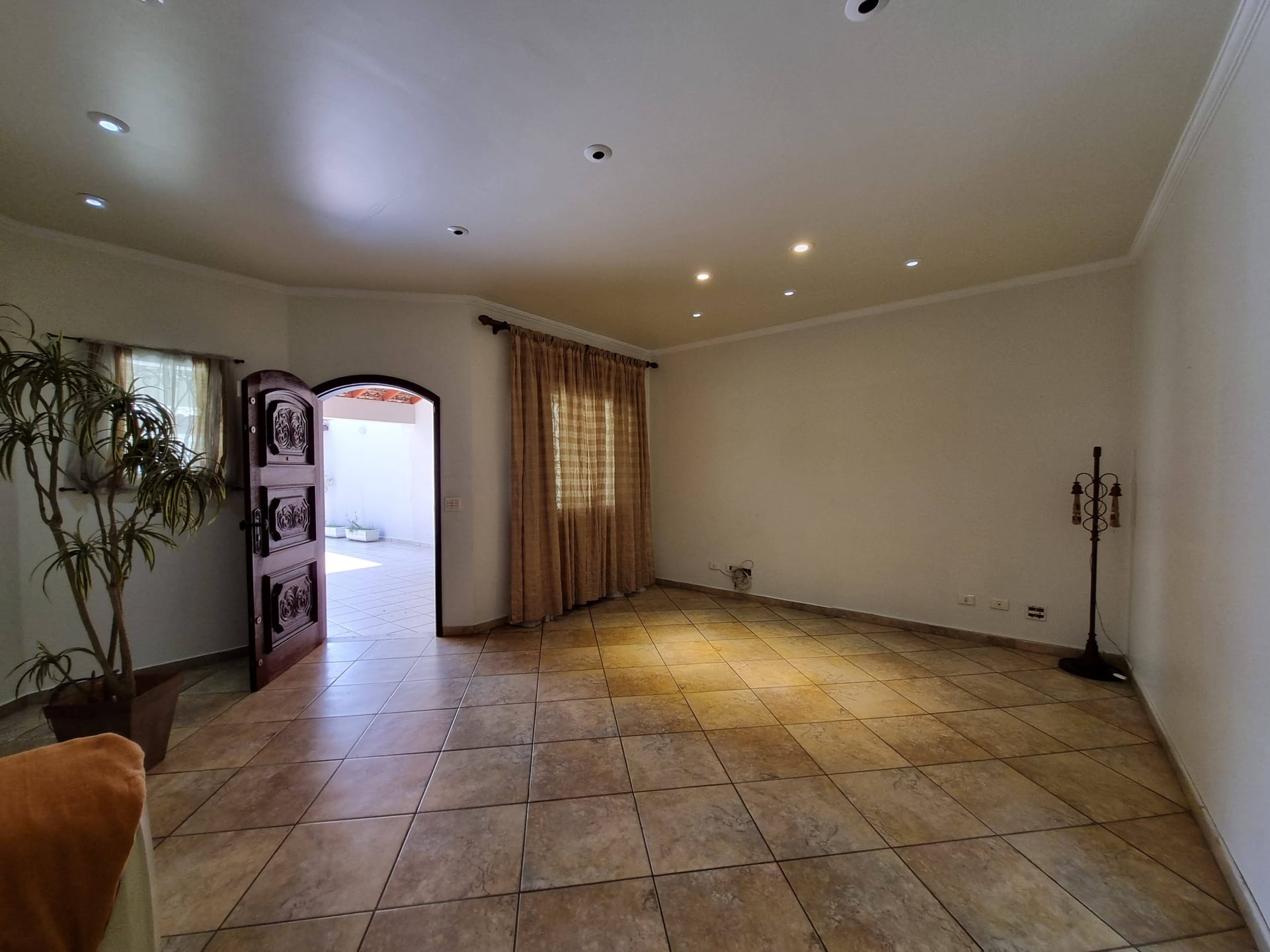 Sobrado à venda 3 Quartos, 3 Suites, 4 Vagas, 221M², Olímpico, São Caetano do Sul - SP