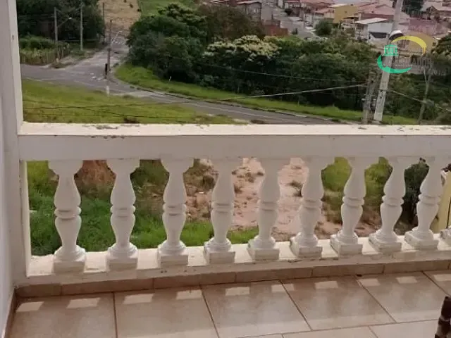 Sobrado com 293m² 3 quartos e 2 banheiros, à venda, no bairro Conjunto Residencial Parque São Bento em Campinas